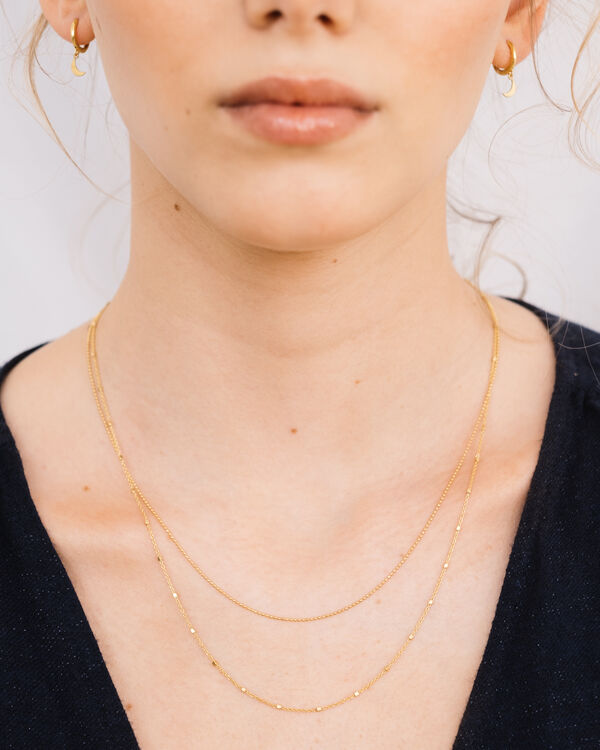 Double necklace close up