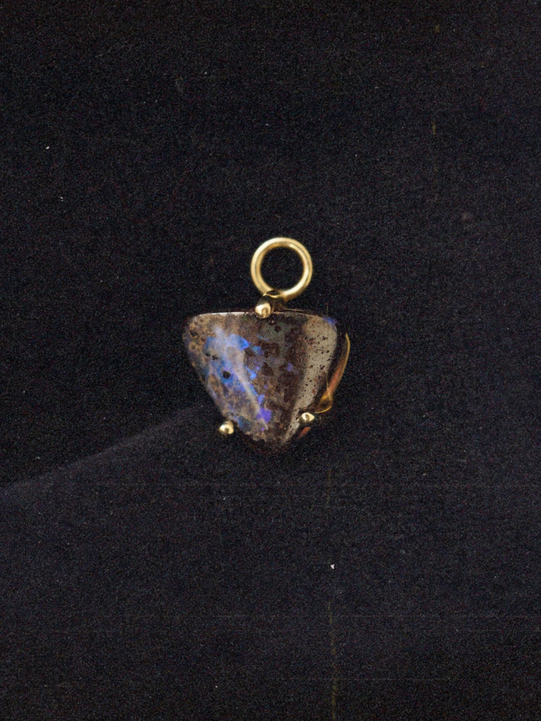Boulder opal cosmis dust 1